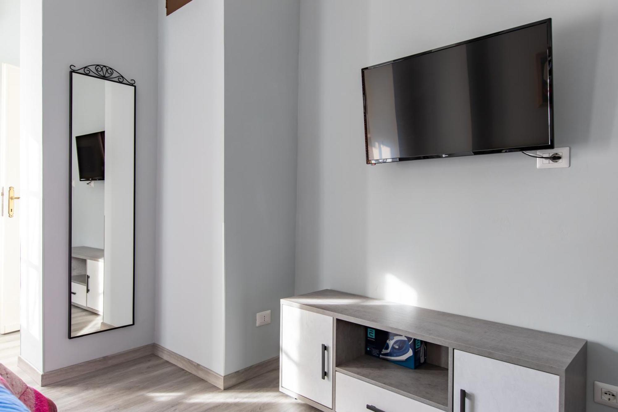 Attico Grand Terrace Daire Alba  Dış mekan fotoğraf